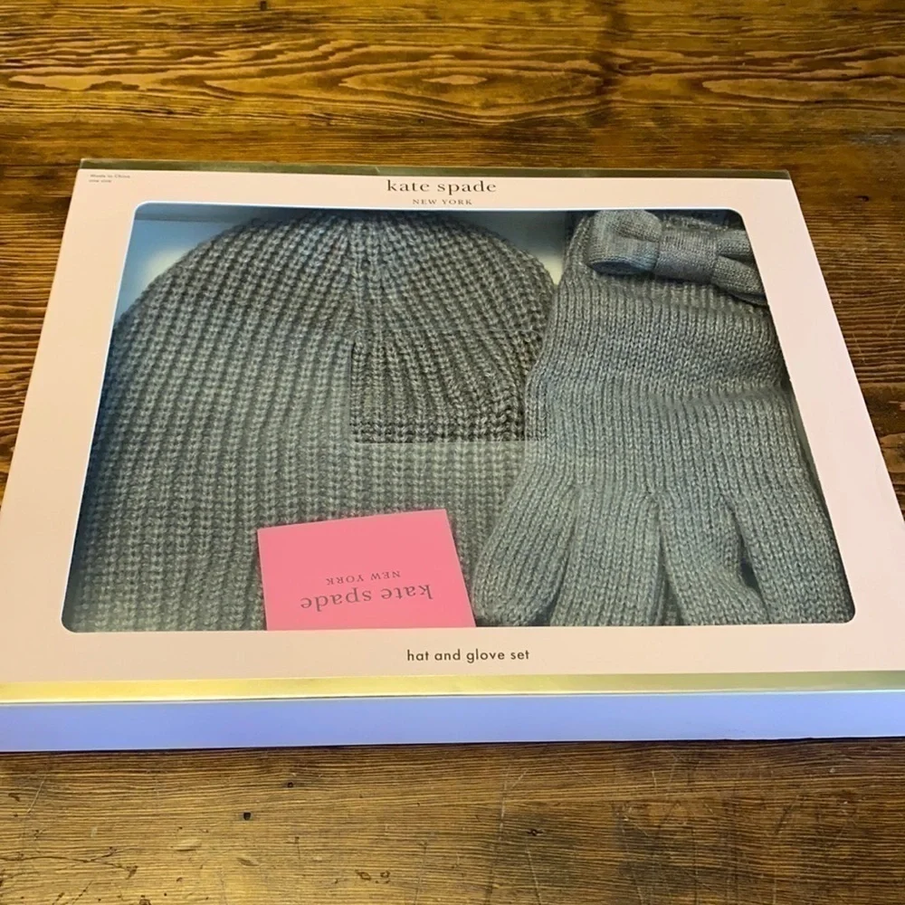 Kate Spade bow hat and gloves